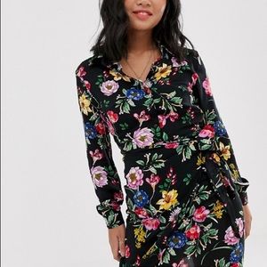 💐Parisian Petite Frill Wrap Dress Floral Print💐